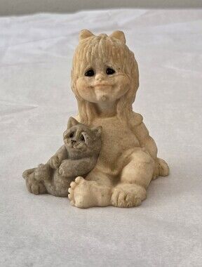 Quarry Kids "Christina & Clyde Cuddling"